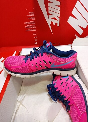 Nike ORJİNAL NİKE 41 NUMARA