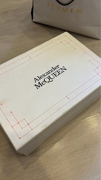 38 Beden Alexander McQueen Spor Ayakkabı