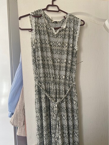 Sıfır kollu uzun elbise - Görsel 2