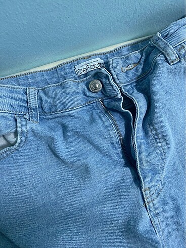 Defacto mom jean