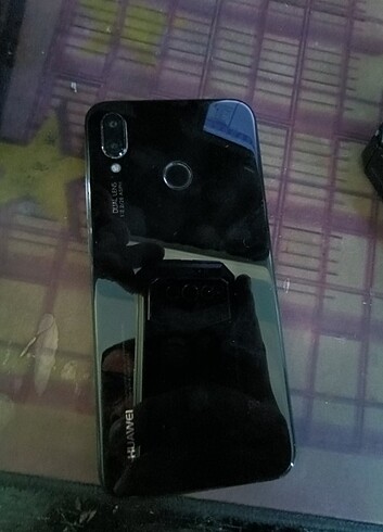 HUAWEİ P20 LİTE YENİ GİBİ PİLİ İYİ DURUMDA