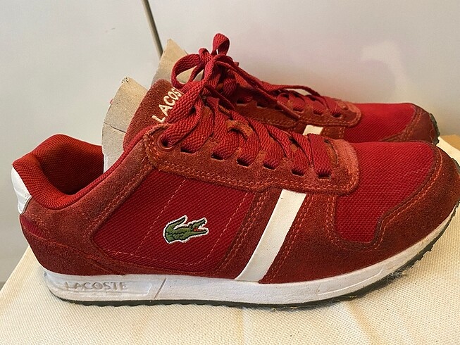 38 Beden kırmızı Renk Orijinal Lacoste süet spor ayakkabı