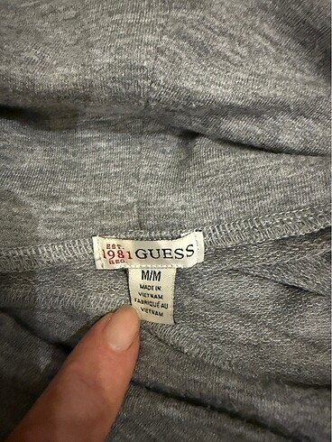 m Beden Guess sweatshirt