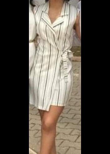 Bershka Elbise