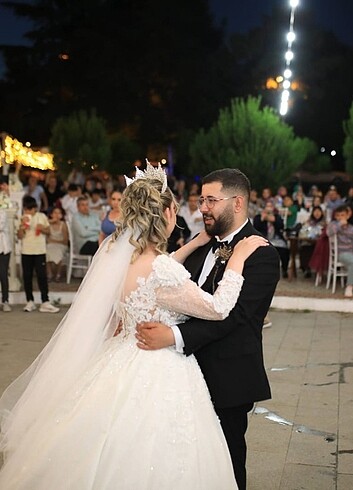 l Beden beyaz Renk Gelinlik