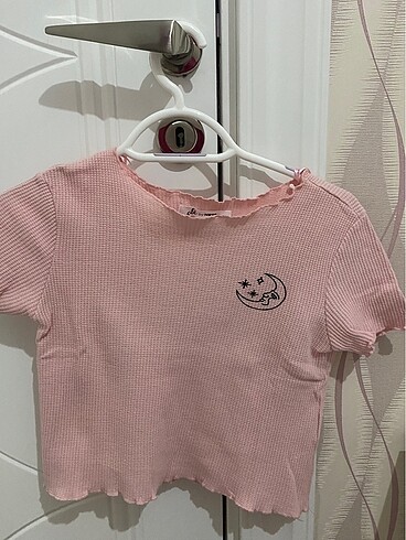 Pembe kısa tişort