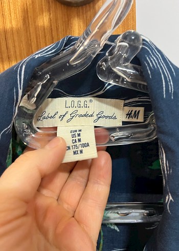 H&M Erkek Mavi Tropikal Desenli Kısa Kollu Gömlek - Görsel 2