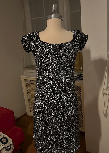 Kısa Kollu Siyah Desenli Midi Elbise - Görsel 3