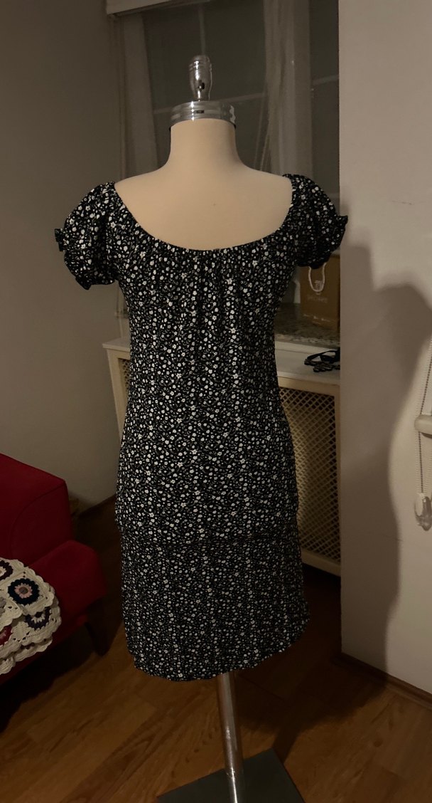 Kısa Kollu Siyah Desenli Midi Elbise - Görsel 4