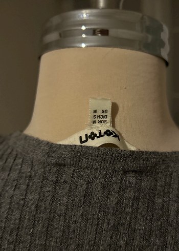 Düğmeli Gri V Yakalı Kadın Hırka - Görsel 4