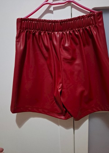 Kırmızı Deri Şort Etek - Görsel 3