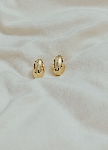 Altın Oval Küpe 