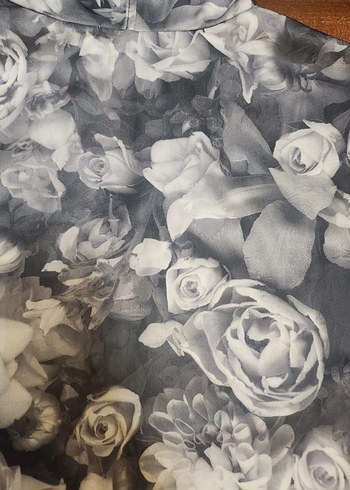 GRİ KAPÜŞONLU GÜLLÜ  BLUZ - Görsel 17