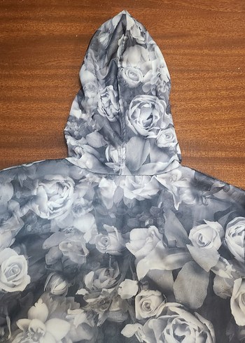 GRİ KAPÜŞONLU GÜLLÜ  BLUZ - Görsel 15