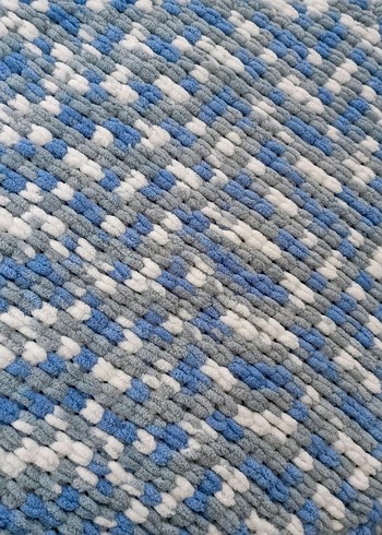 Gri Batik Desenli Örgü Çocuk Battaniyesi - Görsel 3