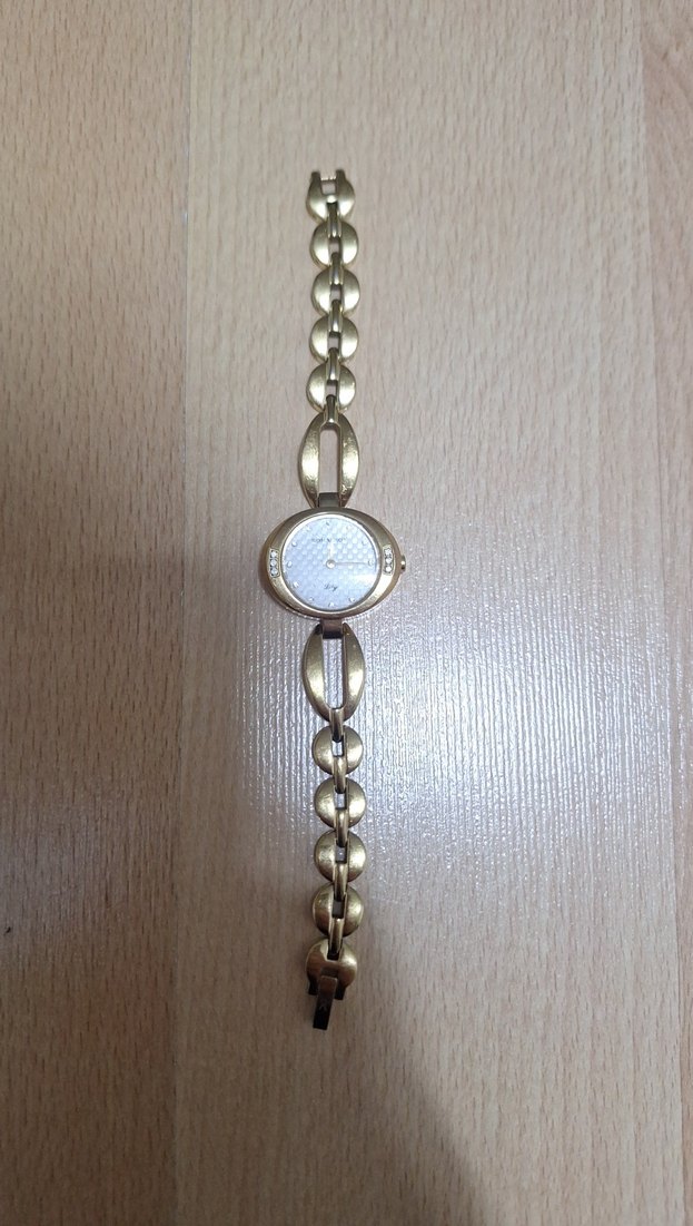 Minimalist Zincirli Altın Kadın Saati - Görsel 3