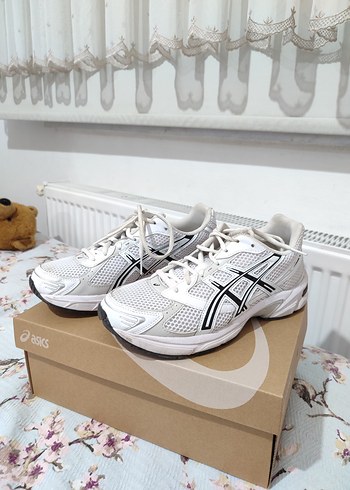 Asics Beyaz Spor Ayakkabı