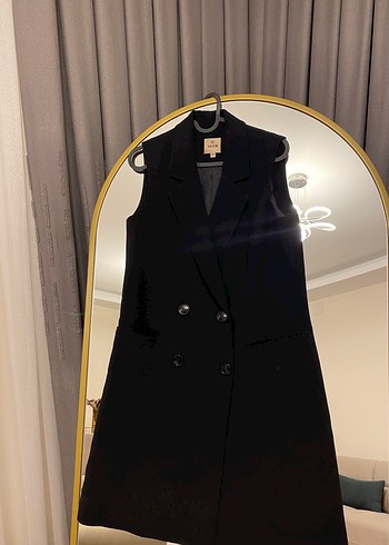s Beden Kadın Siyah Düğmeli Kolsuz Blazer