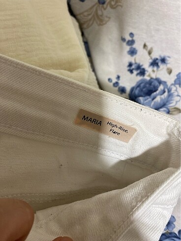 32 Beden beyaz Renk mavi jeans