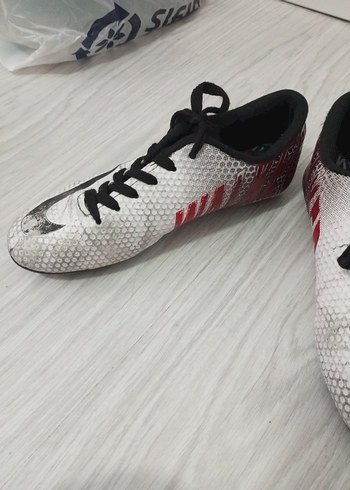 Beyaz Yılan Desenli  krampon çivili - Görsel 2