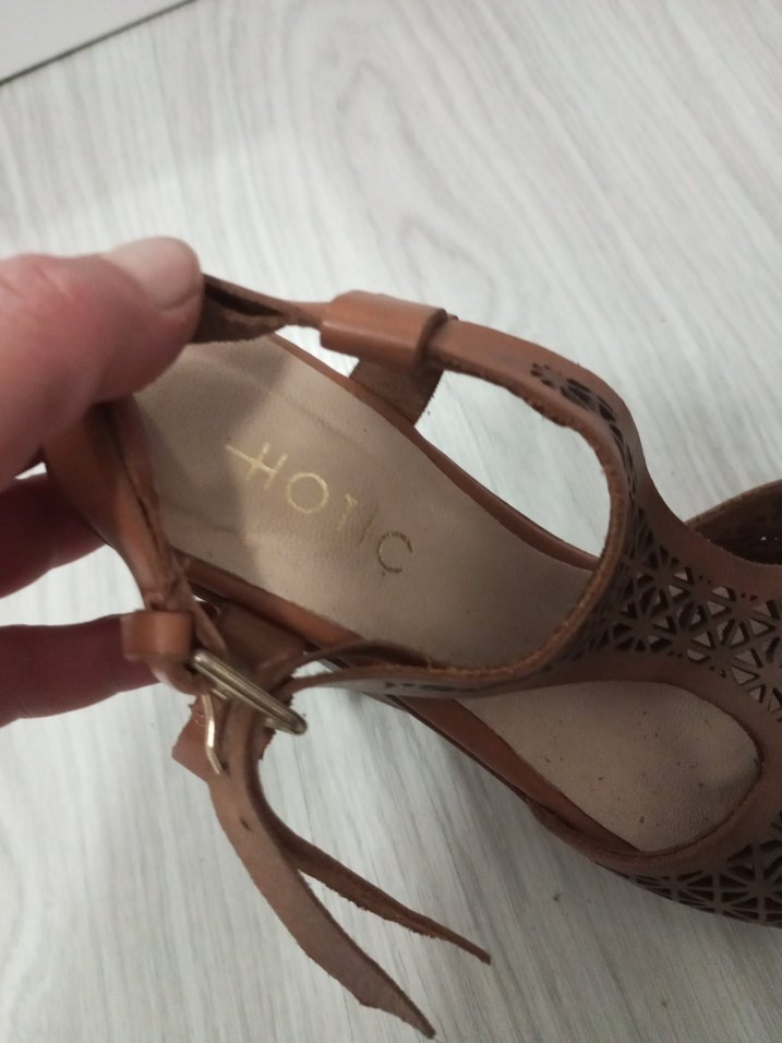 Kahverengi Dolgu Topuklu Kadın Sandalet - Görsel 2