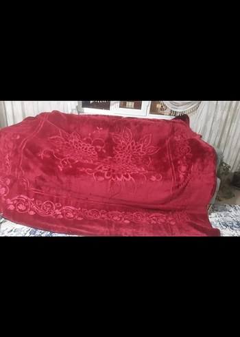Bordo Nakışlı Koyu Tonlu Battaniye