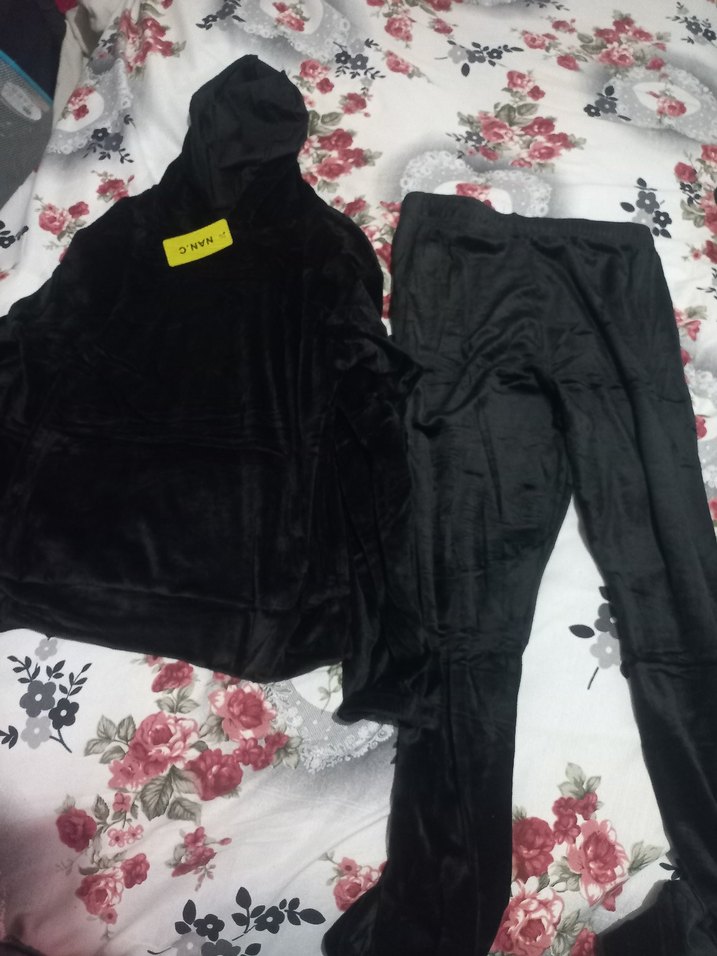 Siyah Kapüşonlu Kadın Eşofman Takımı - Görsel 3