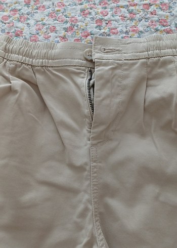 Zara Bej erkek cocuk Piliseli Midi Kumaş Pantolon 1 kere giyildi