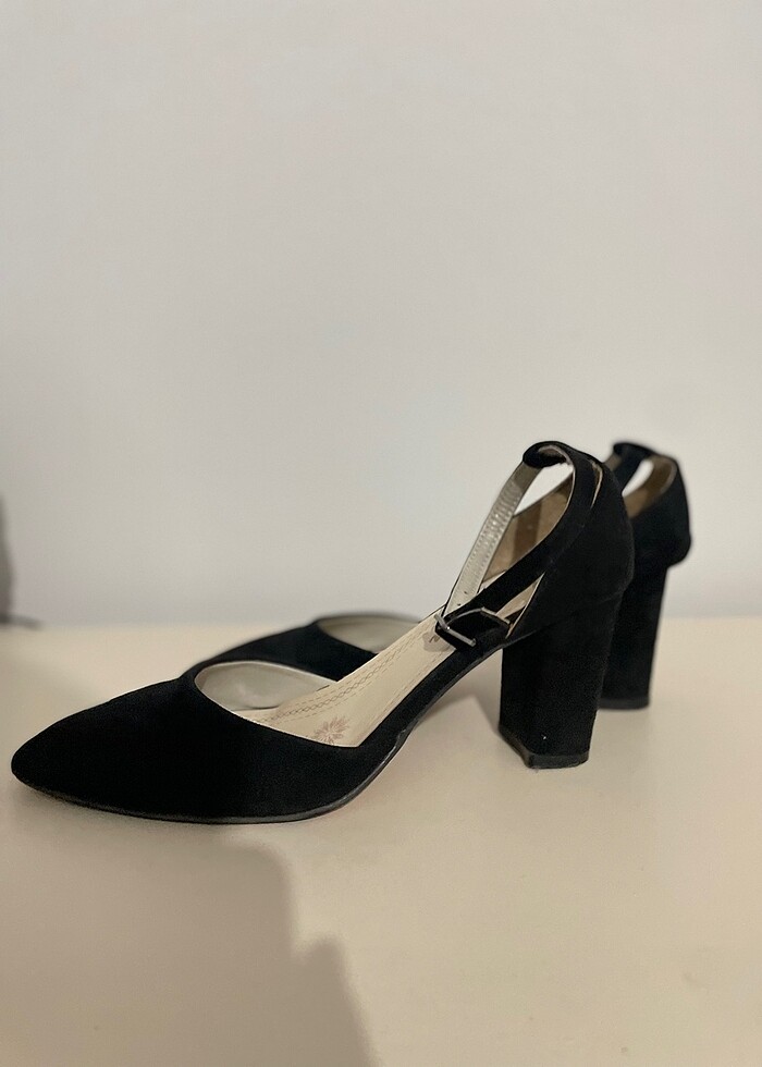 Topuklu ayakkabı - Görsel 3