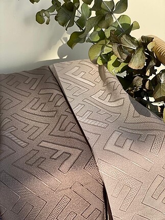 Fendi desen şal