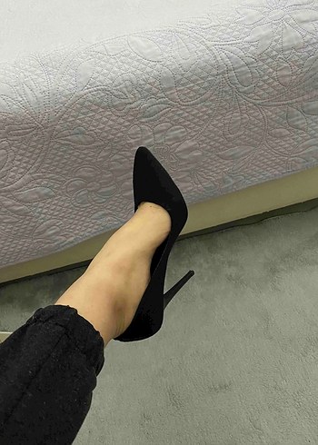 38 Beden Siyah Süet İnce Topuklu Stiletto