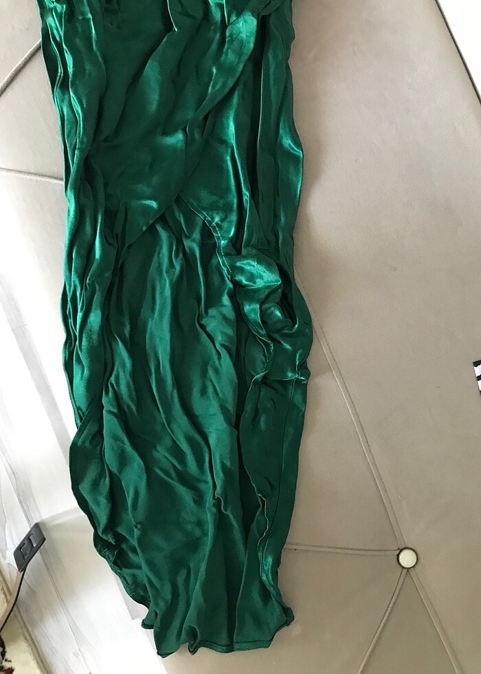 Yeşil elbise - Görsel 2