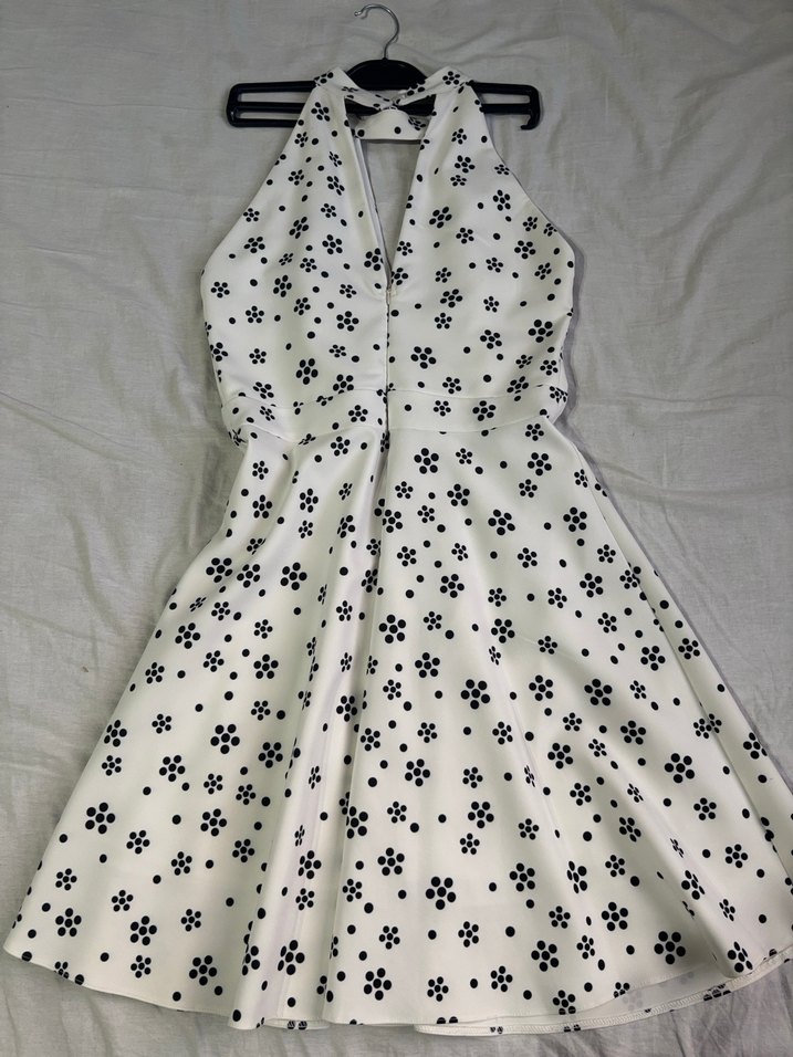 V Yaka Çiçek Desenli Beyaz Uzun Elbise - Görsel 2