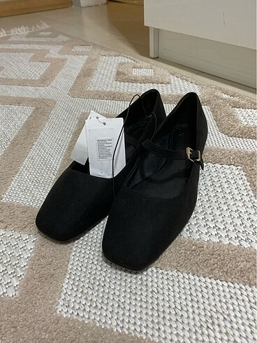 H&M Babet