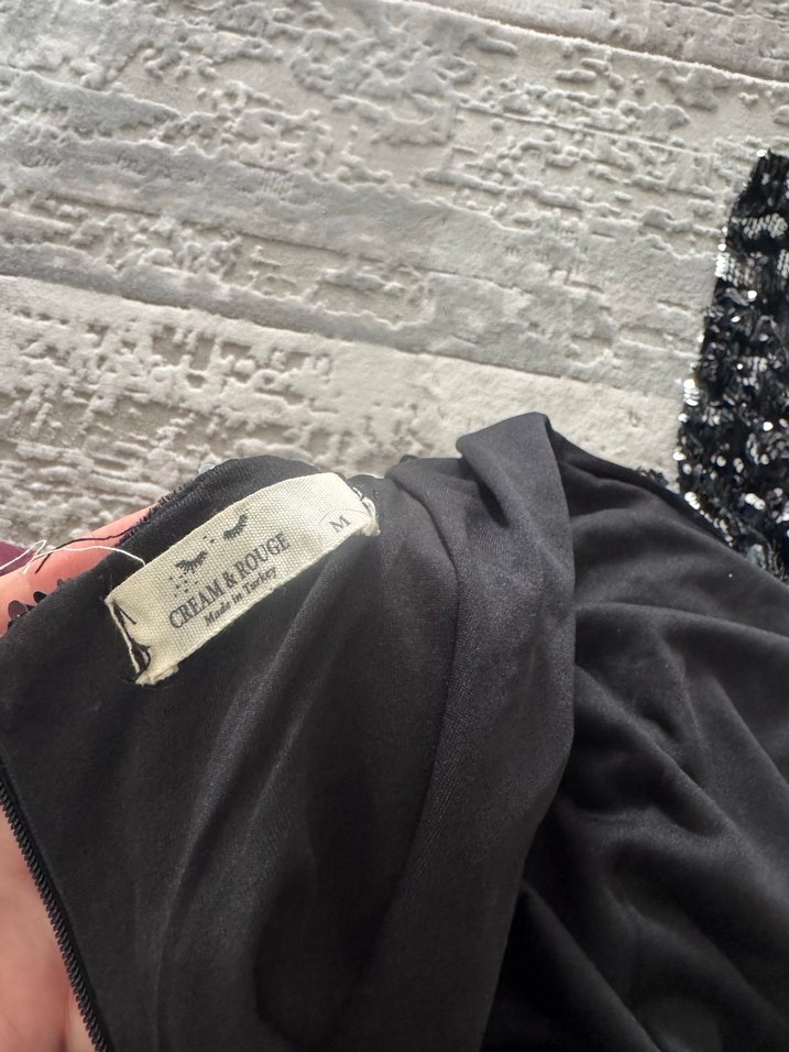 Uzun Kollu Siyah Payetli Abiye Elbise - Görsel 3