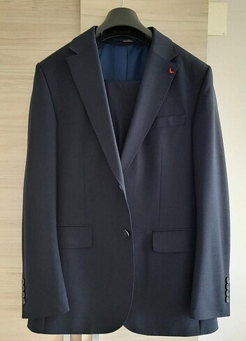 ETIKETLI HIC GIYILMEMIS D'S DAMAT TAKIM ELBISE