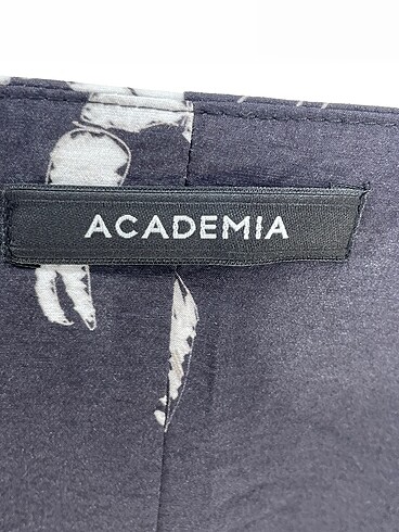 universal Beden çeşitli Renk Academia Kısa Elbise %70 İndirimli.