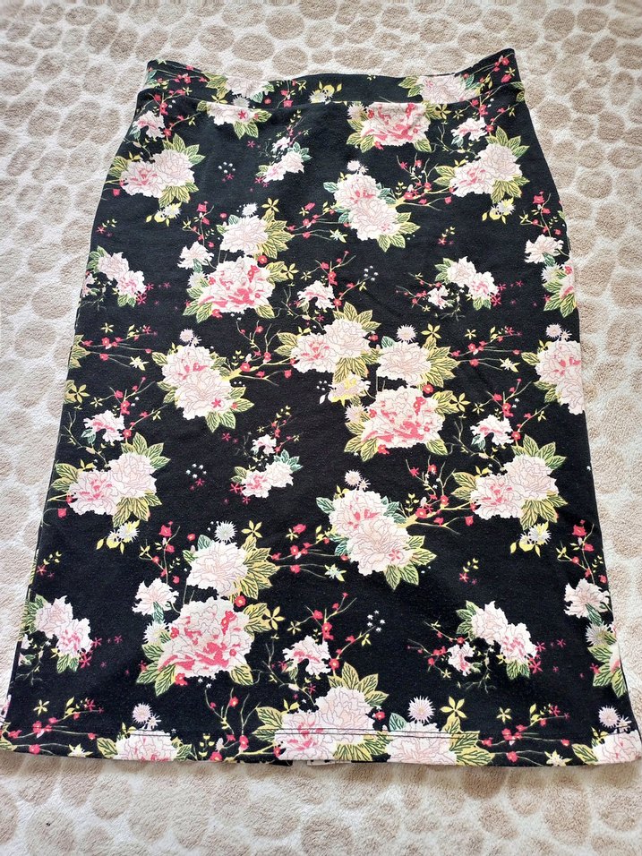 Çiçek Desenli etek - Görsel 2