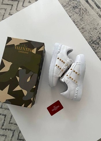 Valentino Valentino Kadın Beyaz Kamuflaj Desenli Spor Ayakkabı