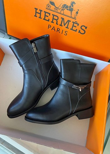 36 Beden Hermès Siyah Deri Stiletto Topuklu Bot