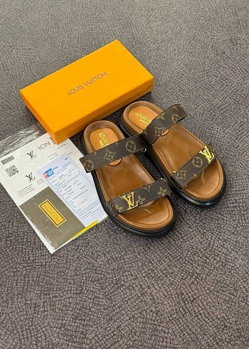 universal Beden Louis Vuitton Baskılı Tokalı Kadın Terlik