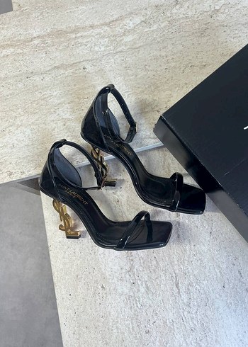 38 Beden siyah Renk Yves Saint Laurent Siyah Stiletto Topuklu Terlik