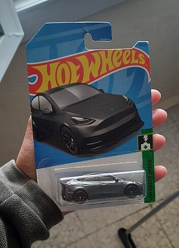 Hot Wheels Tesla Model Y Uzun Kartonet