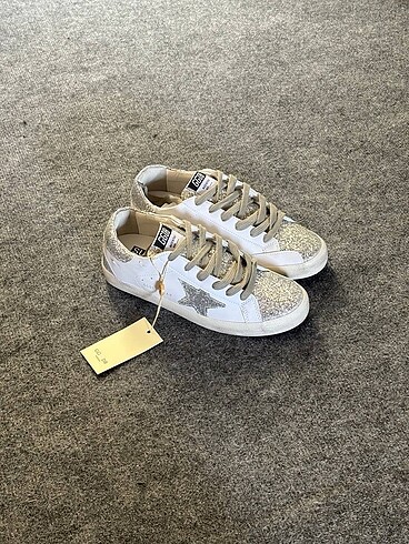 Golden Goose Deluxe Gümüş