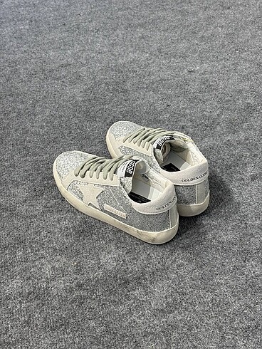 36 Beden beyaz Renk Golden Goose Deluxe Gümüş Simli