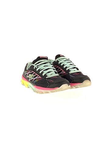 Skechers Skechers Spor Ayakkabı %70 İndirimli.