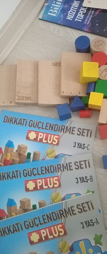  Beden Adeda Dikkat Güçlendirme Seti 3 Yaş Ahşap Bloklar ve Kitapları 