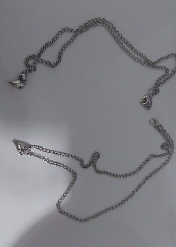 Gri Zincir Detaylı Midi Gotik Kolye - Görsel 2