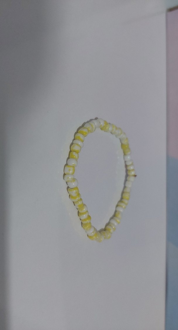 Sarı Beyaz Boncuklu Minimalist Bileklik - Görsel 2