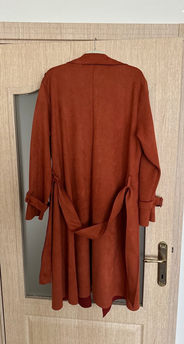 Kadın Kahverengi Süet Uzun Kemerli Trençkot - Görsel 3